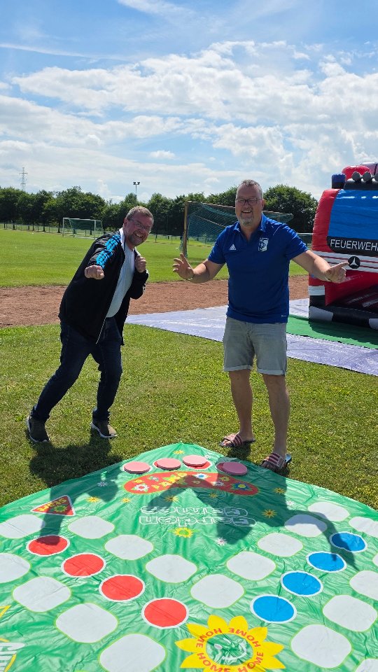 Was für ein Vormittag, super Spiele, mega Stimmung und ein traumhaftes Miteinander. Ich bin gespannt was heute Abend geht
#theißen #sportverein #fußball #sportverbindet #laufenmachtspass